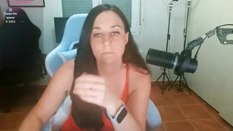 69ojosazules online show from 06/06/26, 01:11