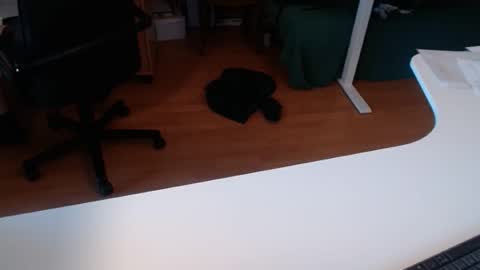 Snapshot of 69pifpaf chatting on 02/26/26, 02:27 69pifpaf online show from 02/26/26, 02:27