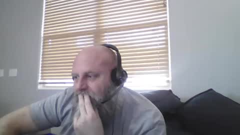 69singledad79 online show from 12/11/24, 04:42