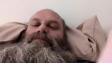69singledad79 online show from 02/04/25, 04:08