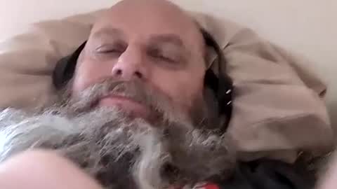 69singledad79 online show from 02/13/25, 09:17
