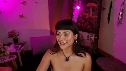Snapshot of 6briela9 chatting on 09/29/25, 10:47 B R I E L A  online show from 09/29/25, 10:47