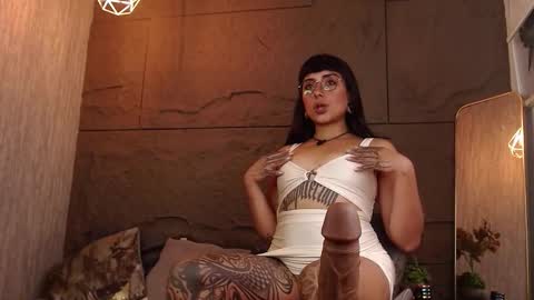 B R I E L A  online show from 11/26/25, 08:21