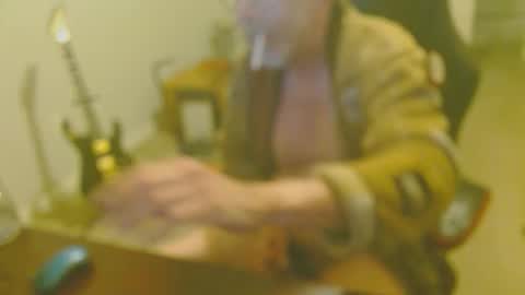 Snapshot of 6stringer62 chatting on 04/07/26, 09:10 6stringer62 online show from 04/07/26, 09:10