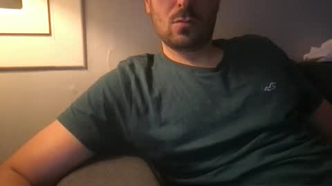 Snapshot of 6tu chatting on 10/18/25, 10:43 6tu online show from 10/18/25, 10:43