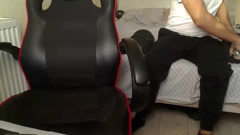 Snapshot of 77777_20225 chatting on 10/26/25, 01:39 77777 bigmax online show from 10/26/25, 01:39