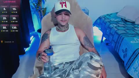 Snapshot of 777_stefantransmen chatting on 09/28/25, 12:05 Stefan online show from 09/28/25, 12:05