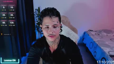 Snapshot of 777_stefantransmen chatting on 10/17/25, 11:51 Stefan online show from 10/17/25, 11:51