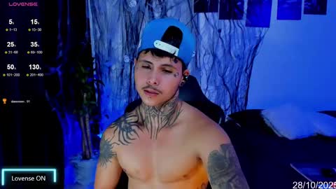 Snapshot of 777_stefantransmen chatting on 10/29/25, 12:24 Stefan online show from 10/29/25, 12:24