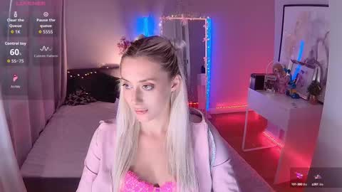 Snapshot of 7loren_wood7 chatting on 09/11/25, 03:01 Loren Wood online show from 09/11/25, 03:01