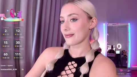 Snapshot of 7loren_wood7 chatting on 05/10/26, 02:44 Loren Wood online show from 05/10/26, 02:44