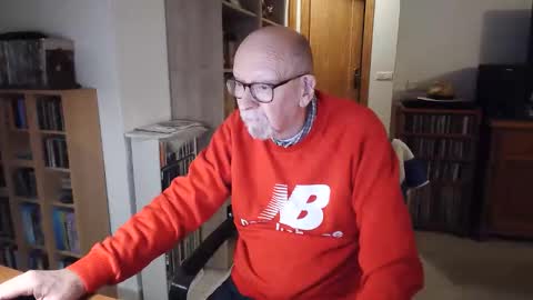  Papi  online show from 11/26/25, 05:25