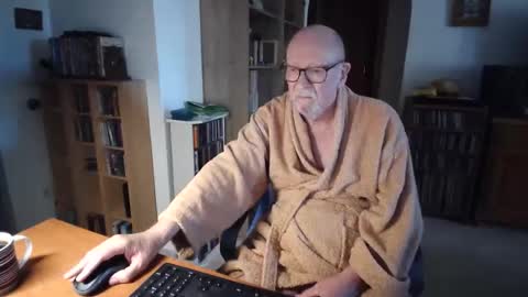  Papi  online show from 04/03/26, 09:18