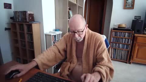 Snapshot of 7thsojourn chatting on 04/30/26, 08:09 Papi online show from 04/30/26, 08:09