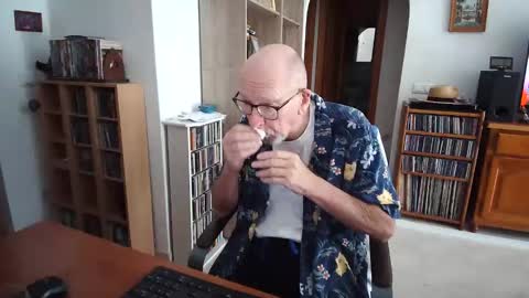 Snapshot of 7thsojourn chatting on 05/17/26, 09:17 Papi online show from 05/17/26, 09:17