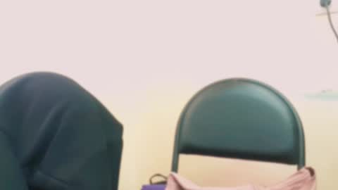 Snapshot of 7znkbob chatting on 12/13/24, 09:46 bob big head online show from 12/13/24, 09:46