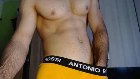 Snapshot of 8000zuerich chatting on 10/13/25, 09:20 Nicolas online show from 10/13/25, 09:20