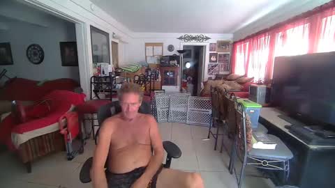 86406stud online show from 09/25/25, 06:11