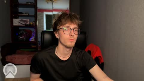 Phillip online show from 05/07/26, 03:45