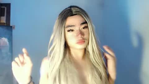 8inches_femboy online show from 09/19/25, 03:30