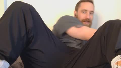 8InchesAndSomeHoles online show from 01/05/26, 07:06