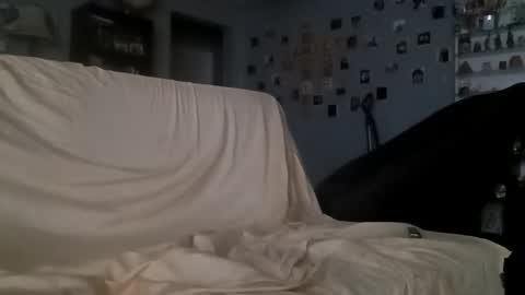 8intenn online show from 03/04/25, 05:34