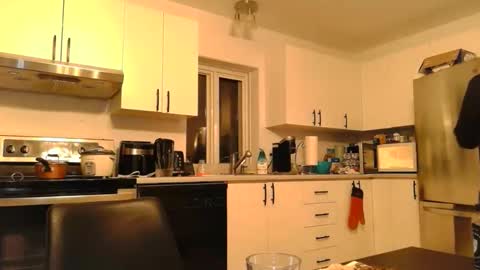 8james5 online show from 11/14/25, 01:37