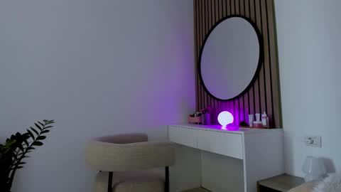 8selene online show from 03/04/26, 10:21