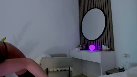 8selene online show from 03/29/26, 01:11