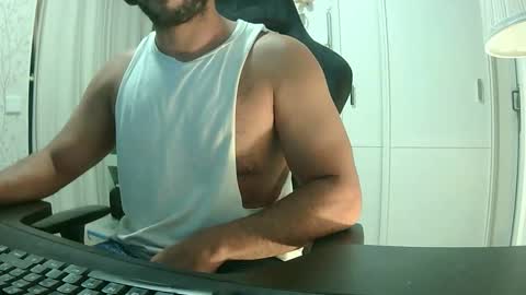 Snapshot of 90zero chatting on 12/03/25, 09:13 Arturo online show from 12/03/25, 09:13