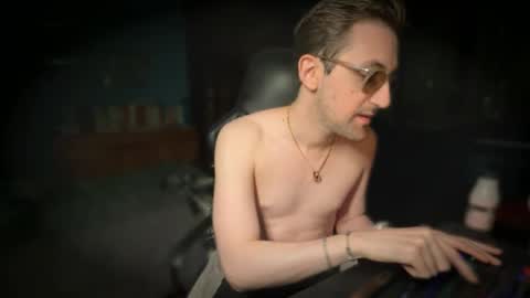 91stefisexy91 online show from 10/18/25, 10:54