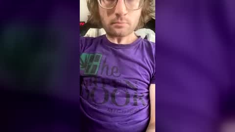 Snapshot of 94stoner chatting on 07/24/26, 02:59 Topher online show from 07/24/26, 02:59