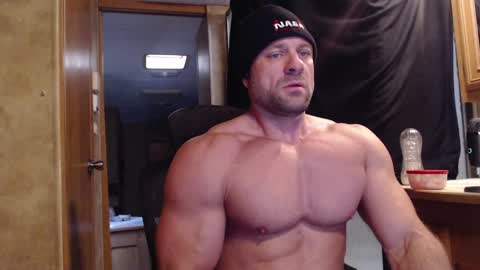 Snapshot of 9fat_inches chatting on 12/04/24, 08:40 9 fat inches online show from 12/04/24, 08:40