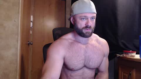 Snapshot of 9fat_inches chatting on 01/19/25, 11:43 9 fat inches online show from 01/19/25, 11:43