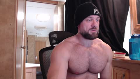 Snapshot of 9fat_inches chatting on 02/05/25, 08:35 9 fat inches online show from 02/05/25, 08:35