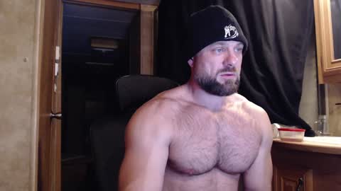 Snapshot of 9fat_inches chatting on 02/06/25, 04:10 9 fat inches online show from 02/06/25, 04:10