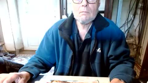 Snapshot of _123_voyeur_ chatting on 03/29/26, 12:49 _123_voyeur_ online show from 03/29/26, 12:49