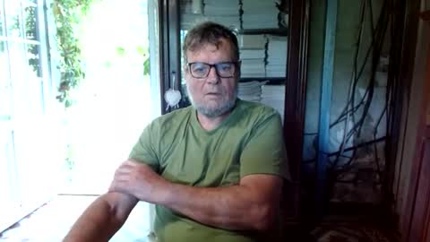 Snapshot of _123_voyeur_ chatting on 05/10/26, 01:49 _123_voyeur_ online show from 05/10/26, 01:49