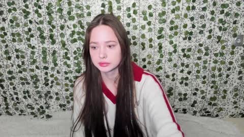 EMILY AND  MARCUS online show from 02/06/25, 03:27