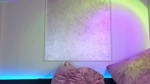 Willow online show from 02/24/25, 09:00