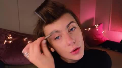 Willow online show from 12/04/25, 09:12