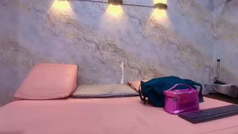  abby rouss online show from 10/29/25, 03:20