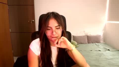abby 3 online show from 06/09/26, 04:18