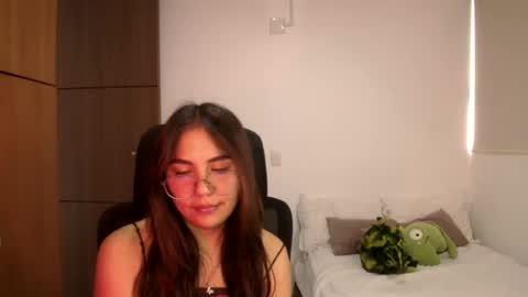 abby 3 online show from 06/19/26, 04:22