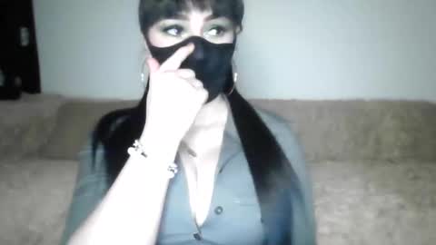 Adela online show from 01/08/25, 10:16
