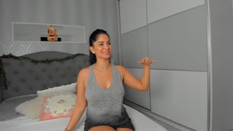 Adelle online show from 01/05/25, 12:42