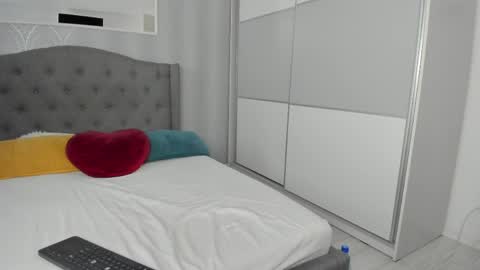 Adelle online show from 04/03/26, 11:41