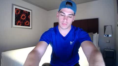 _aesthetic online show from 11/25/25, 05:57