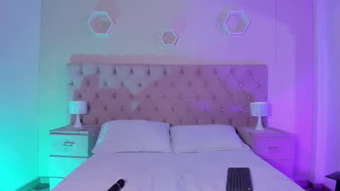 Agatha online show from 09/25/25, 05:33