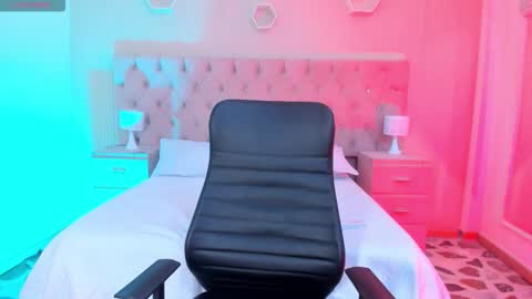 Agatha online show from 10/31/25, 04:35